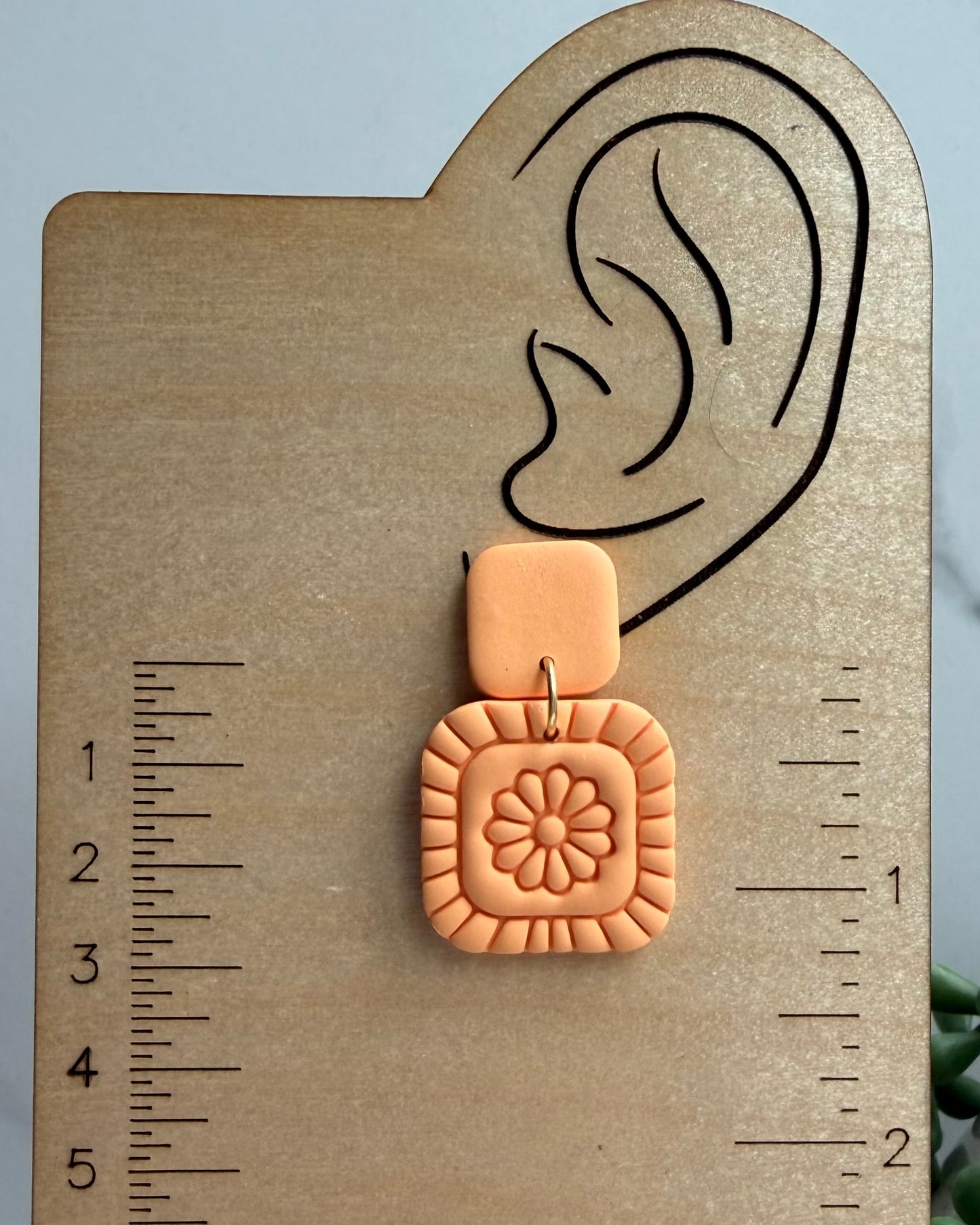 Monochrome Daisy Earrings (orange)