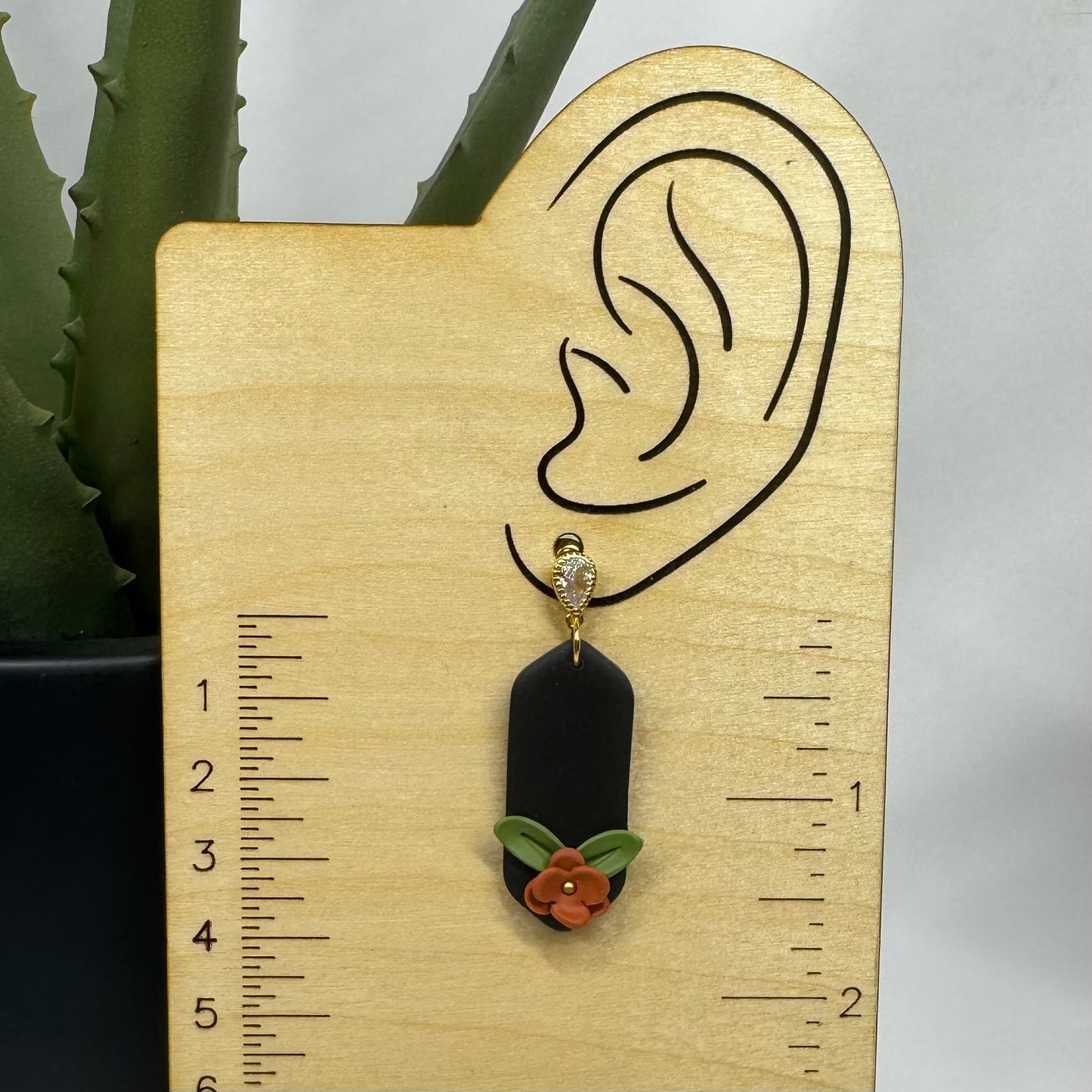 Fall Floral Dangle Post (Black)