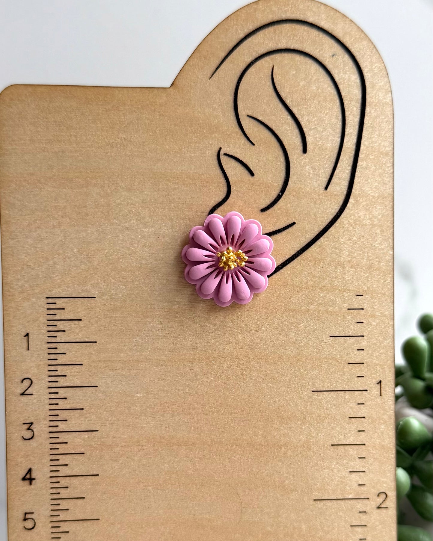Bloom Daisy Earrings (pink)