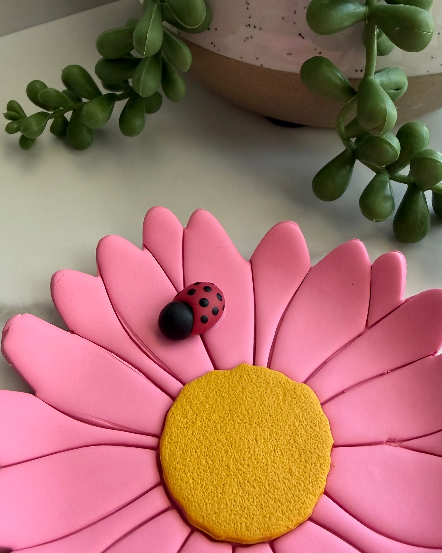 Daisy Trinket Dish (pink)
