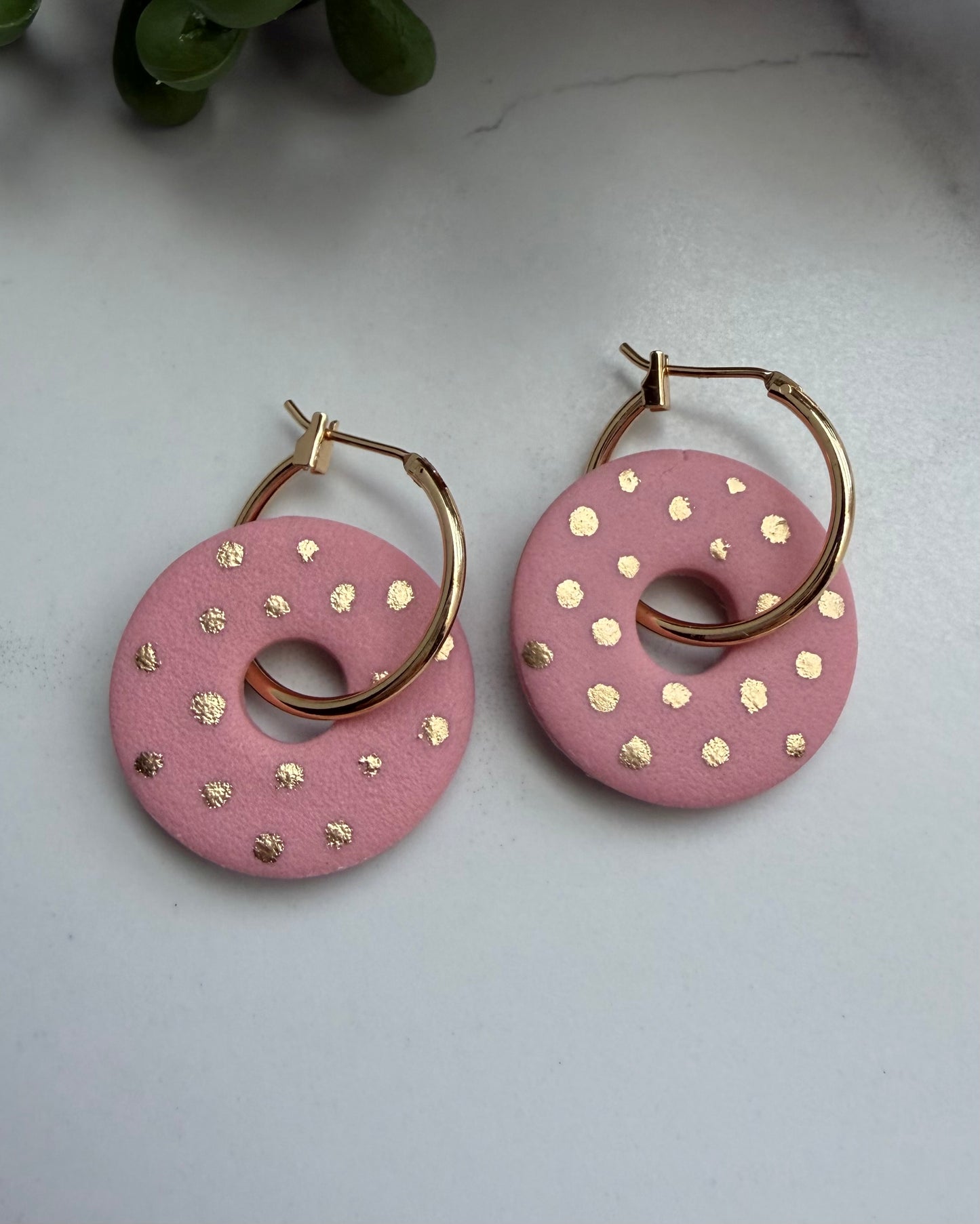 Modern Minimalist Open Circle Hoop Earrings (rose)