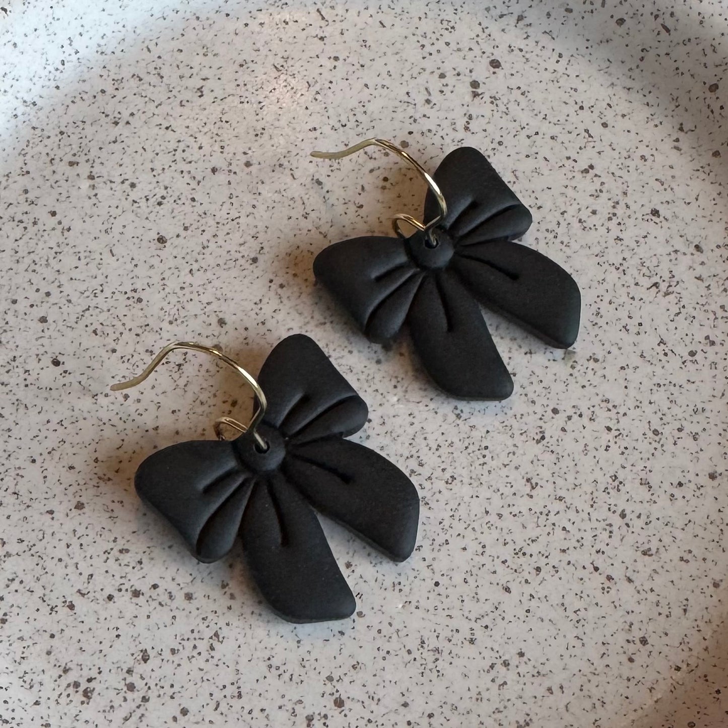 Bow Fishhook Earrings (black)