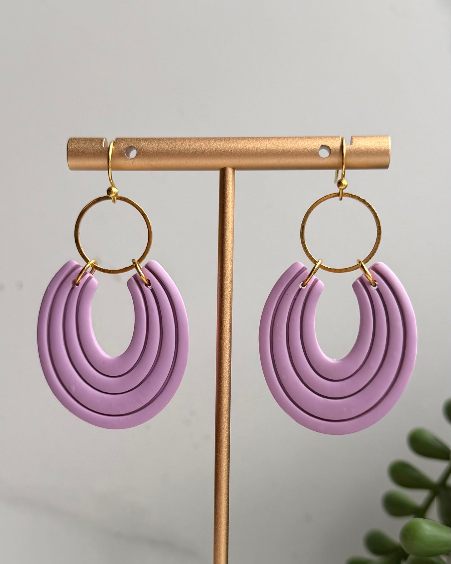 Scallop Dangle Earrings (purple)