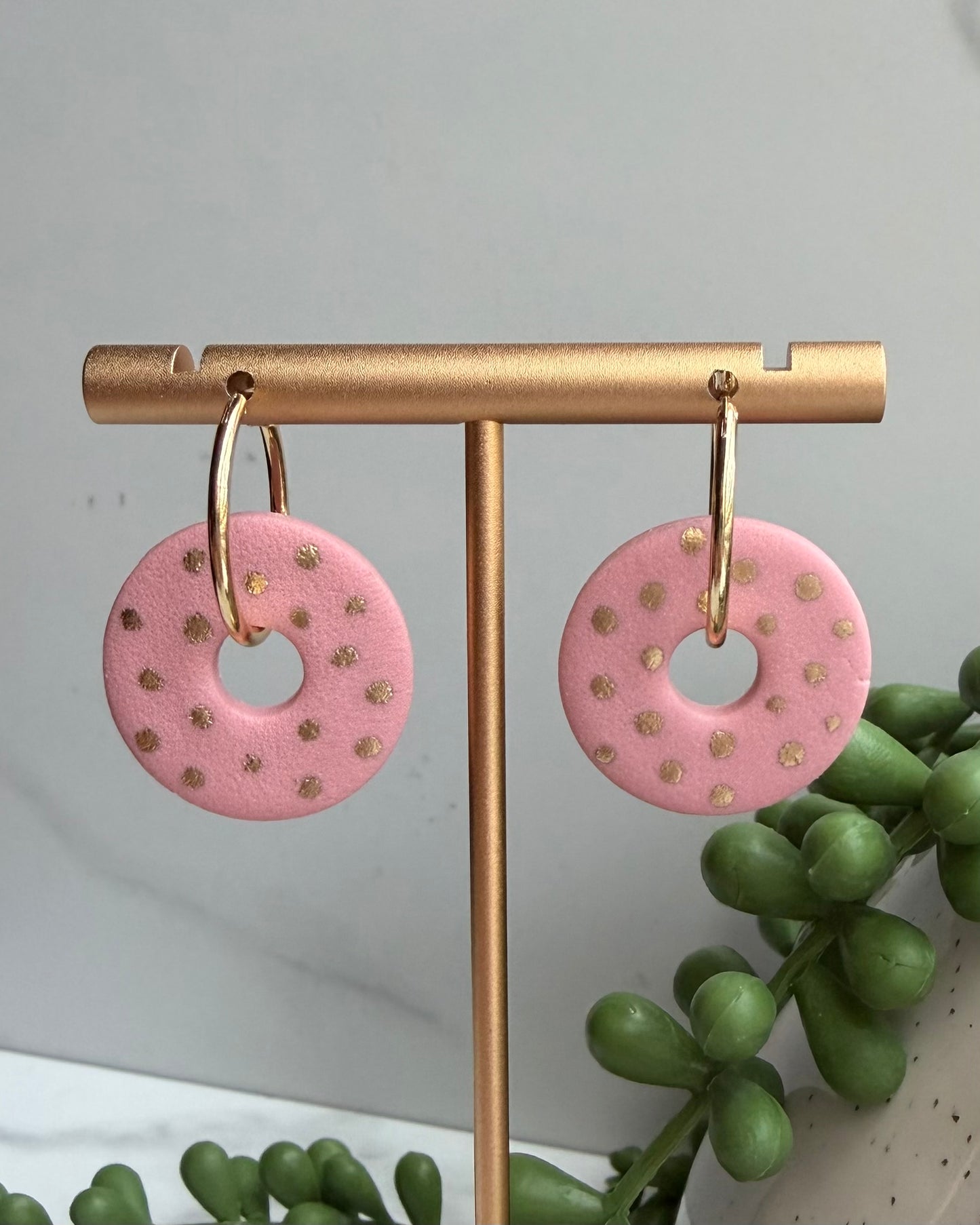 Modern Minimalist Open Circle Hoop Earrings (rose)
