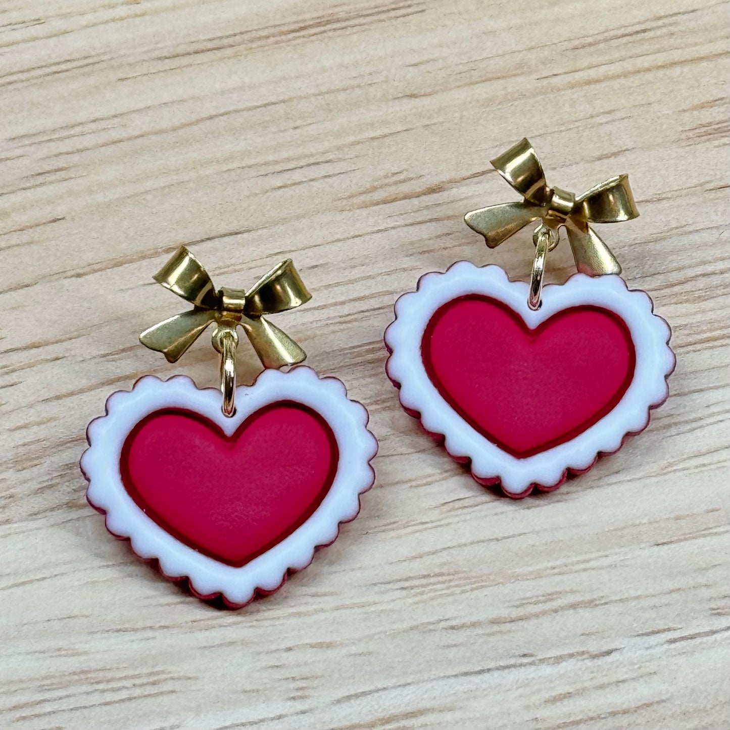 Sweetheart Ruffle Earrings (red)