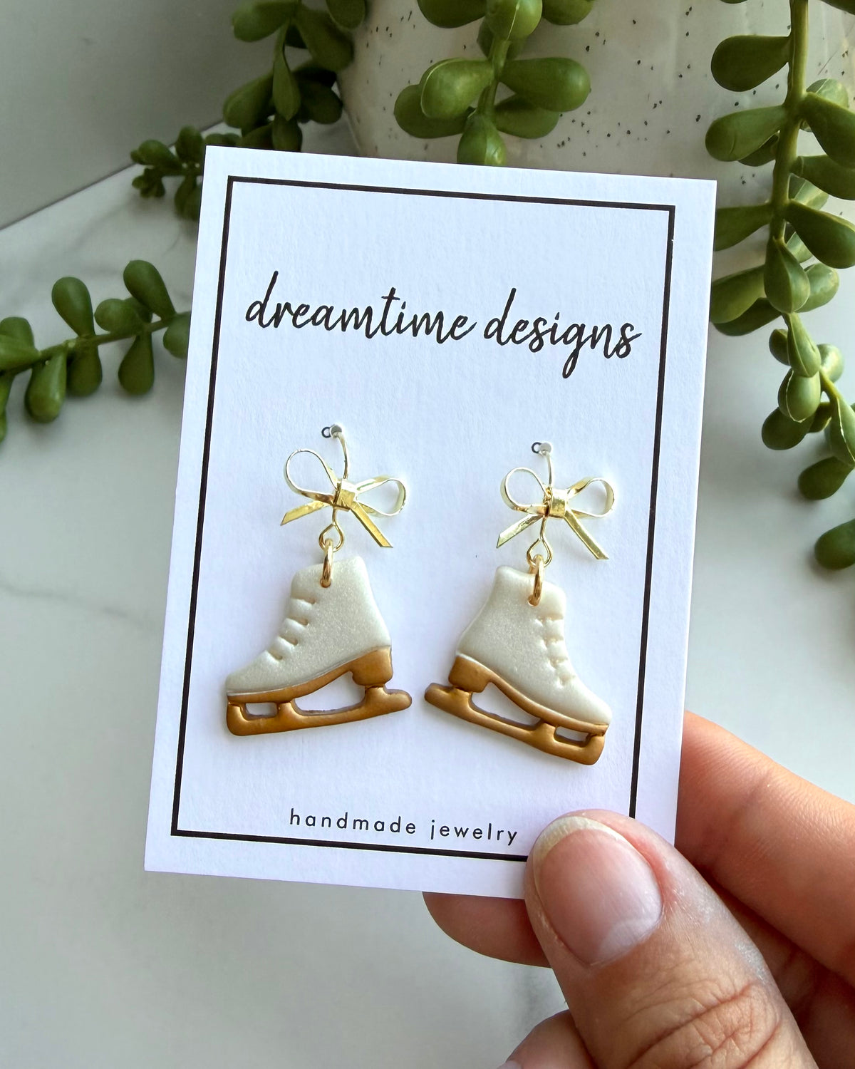 Ice Skate Bow Earrings (gold)