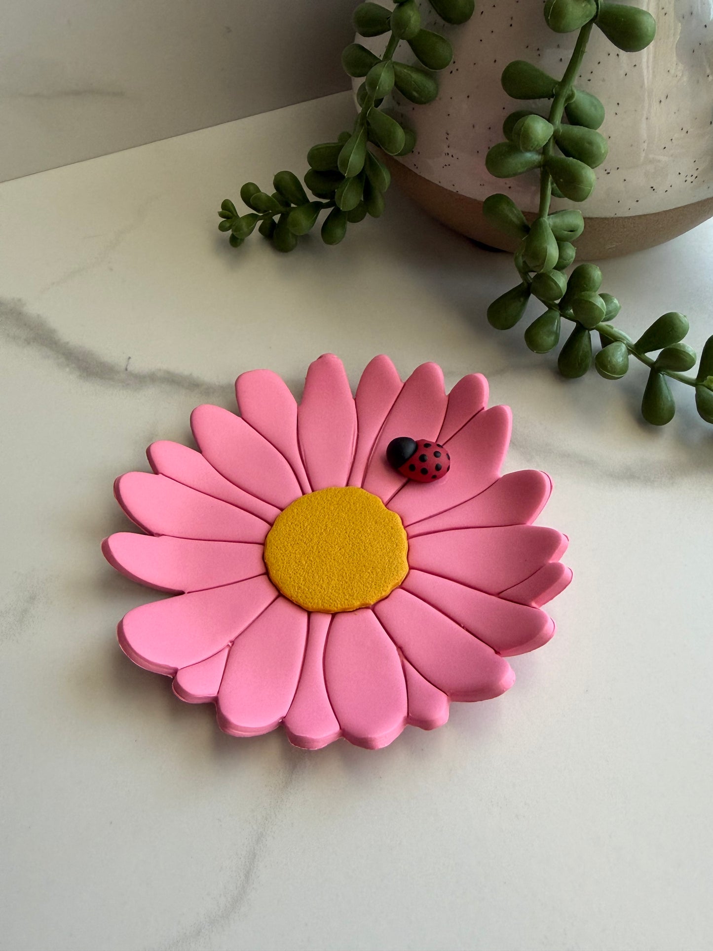 Daisy Trinket Dish (pink)