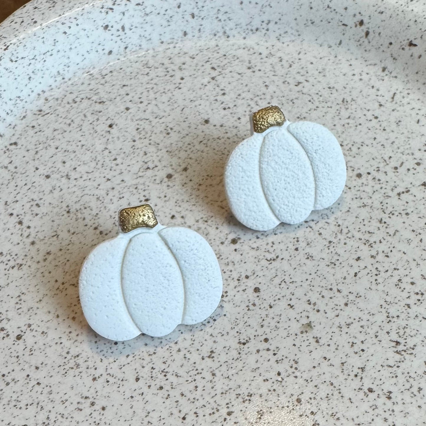 Pumpkin Post Earrings (White)