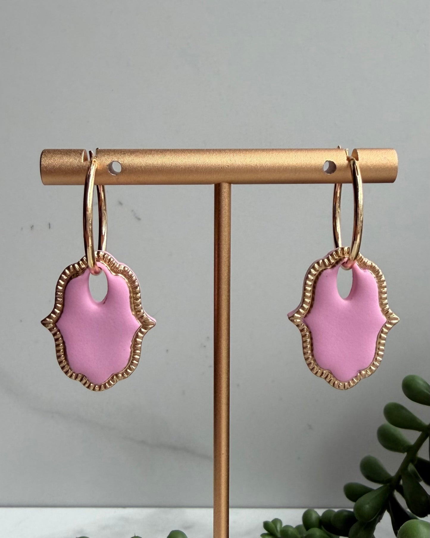 Halo Frame Hoop Earrings (pink)