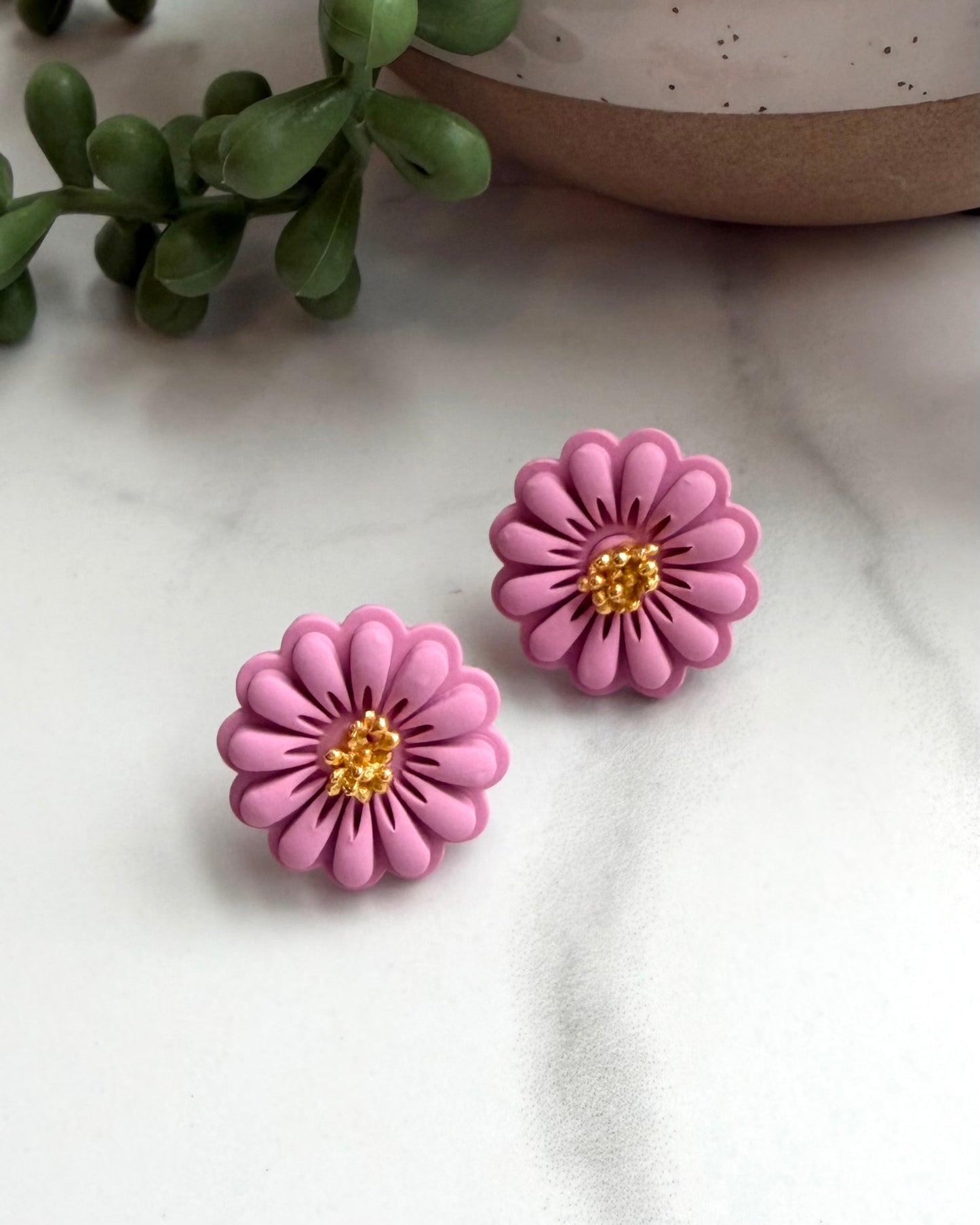 Bloom Daisy Earrings (pink)