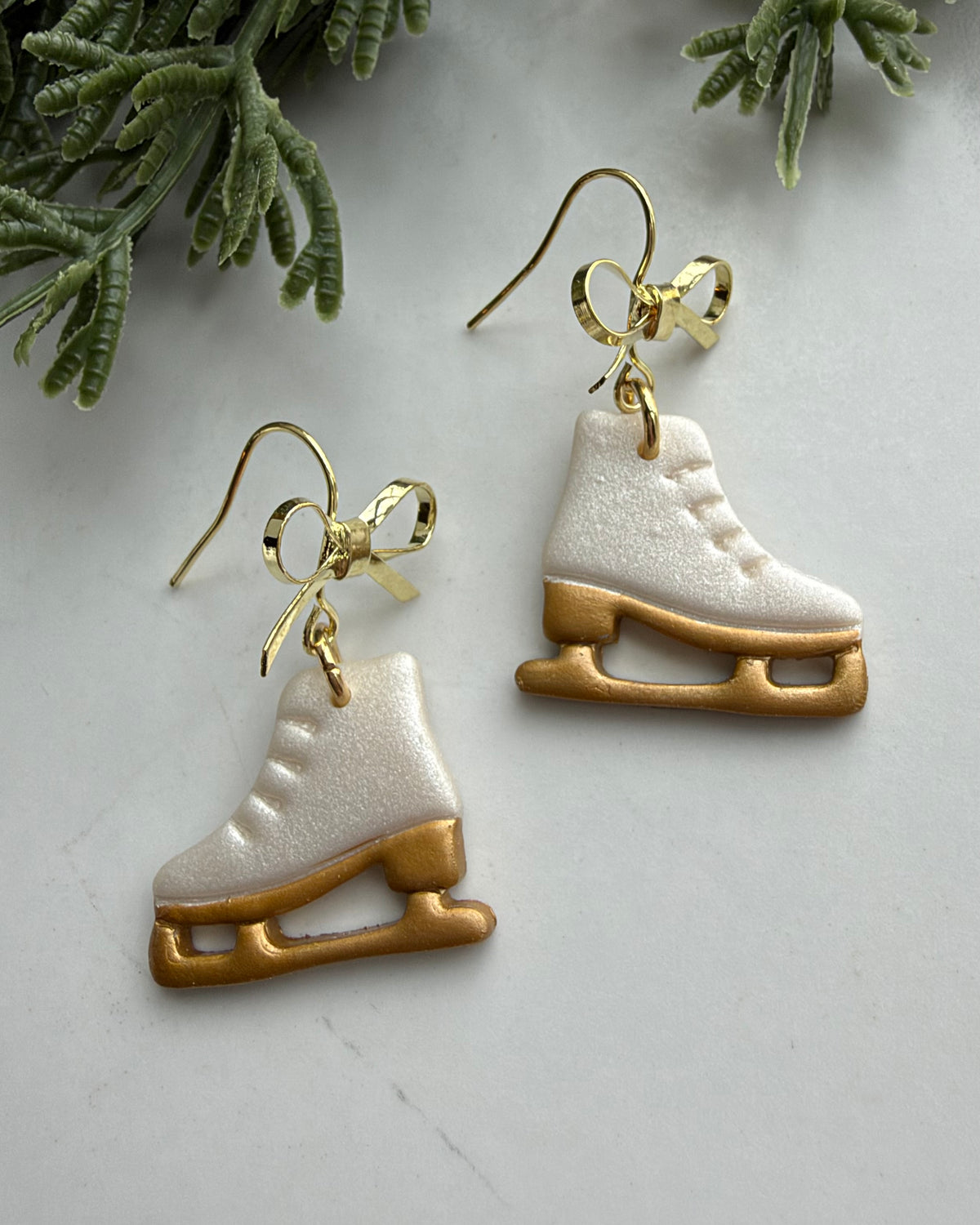 Ice Skate Bow Earrings (gold)