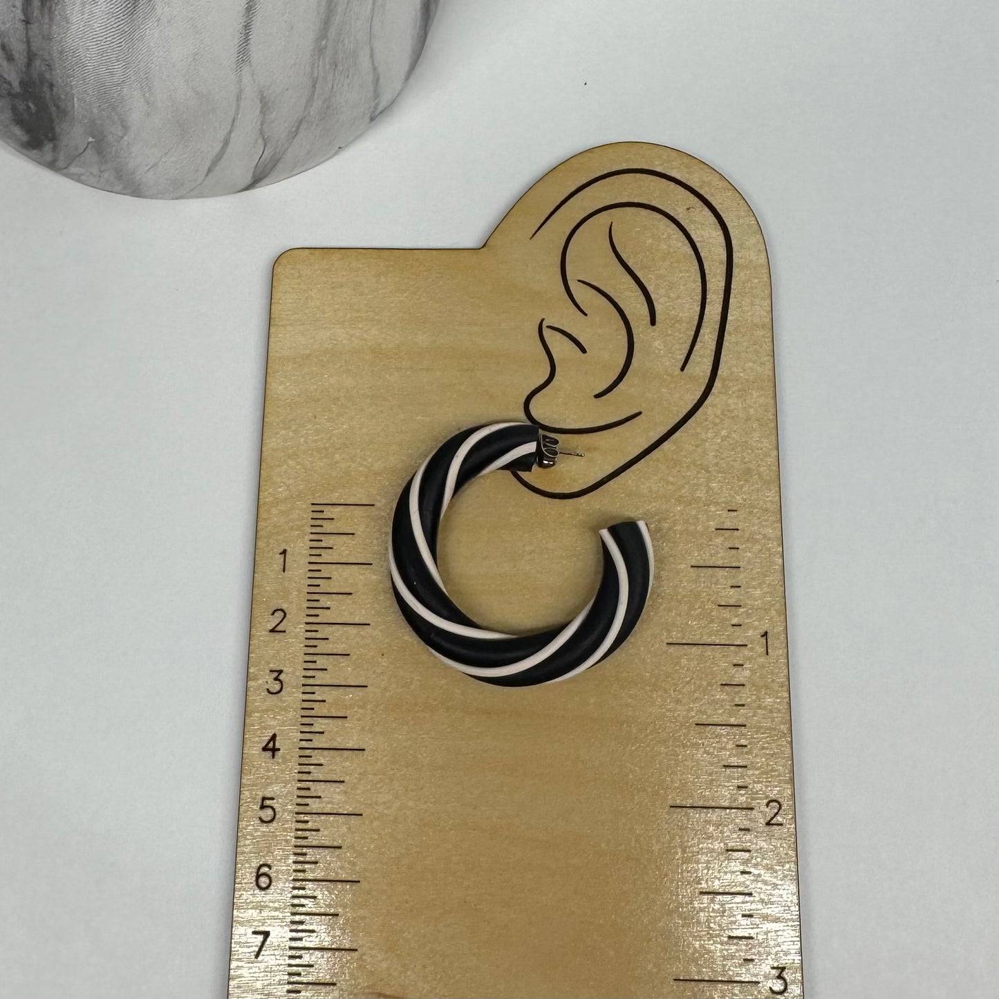 Black and White Twist Hoop Earrings