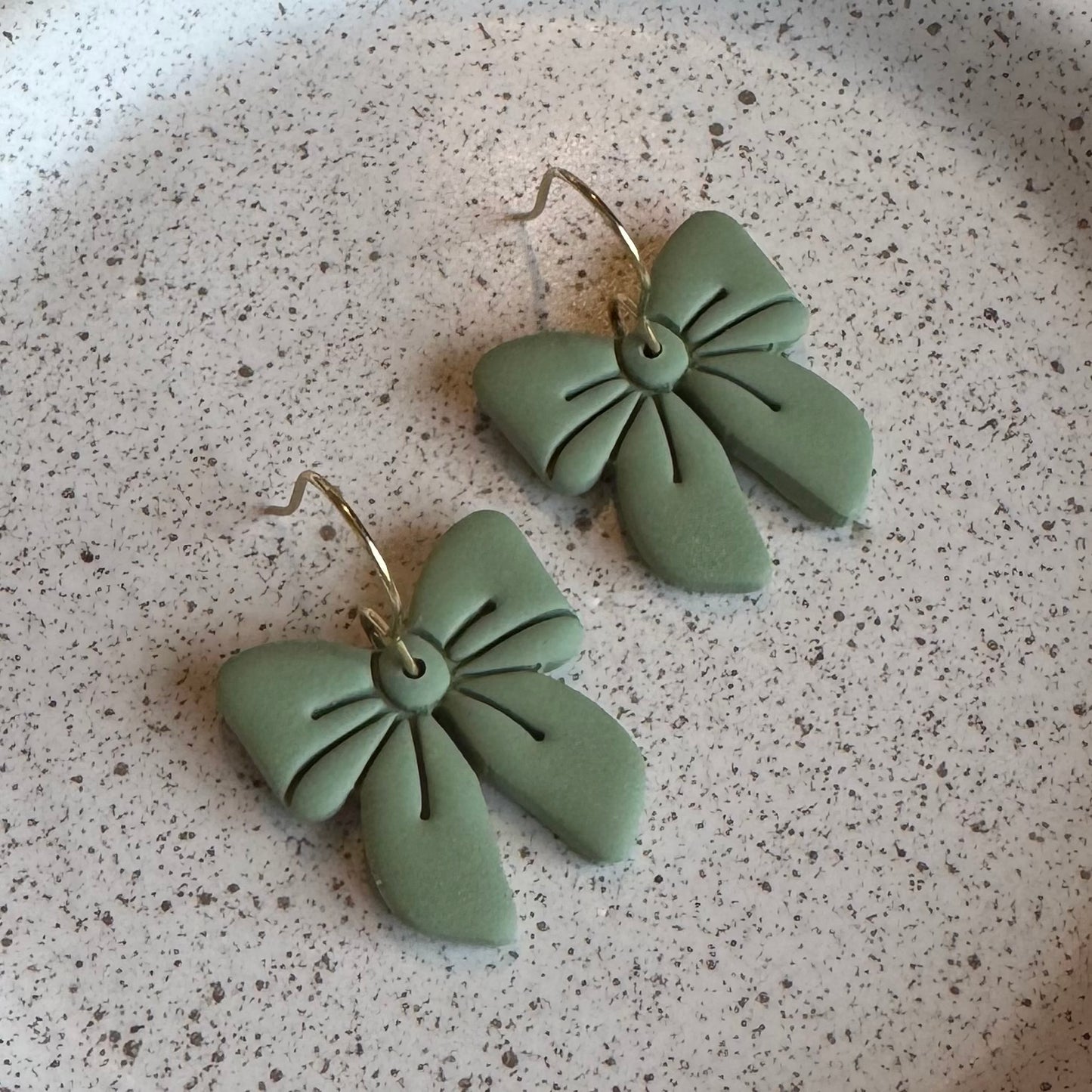 Bow Fishhook Earrings (green)