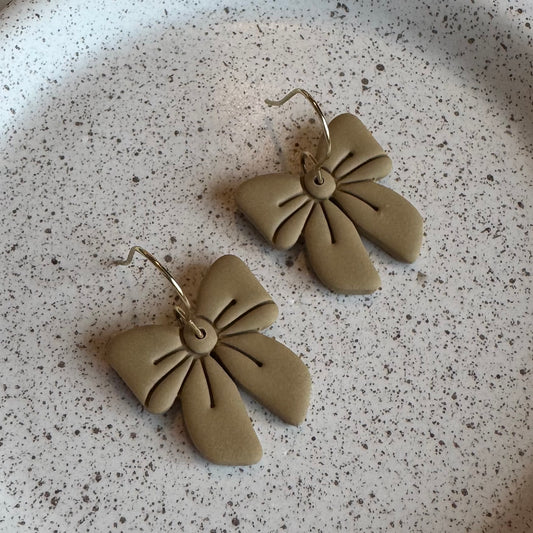 Bow Fishhook Earrings (taupe)